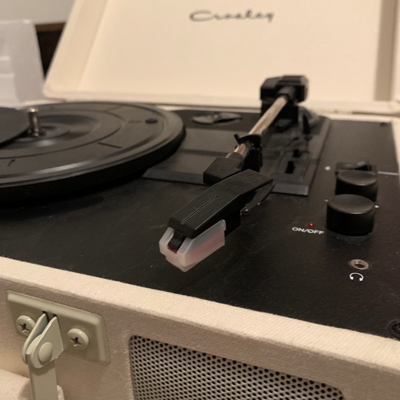 -SOLD- Urban Outfitters Record Player - Picture 10 of 10